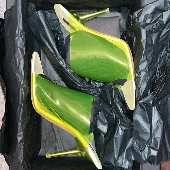 🔥NEW YEEZY SEASON 7 Neon Yellow PVC Mule SIZE 40 - Picture 9 of 16